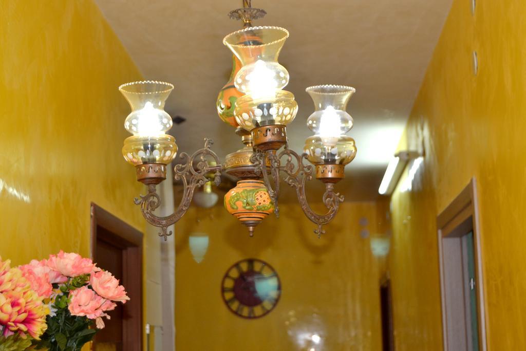 B&B Milon Местре Екстериор снимка